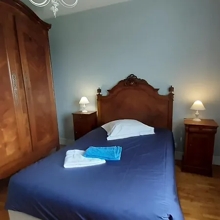 Le Des Couderches Plazac