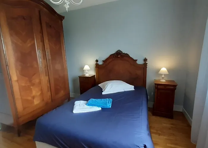 Le Des Couderches Plazac